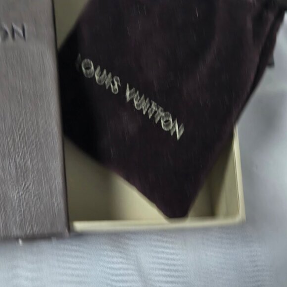 Louis Vuitton Box Pouch and Men's Dog Tag Necklace Preowned Excellent condition - Picture 4 of 5